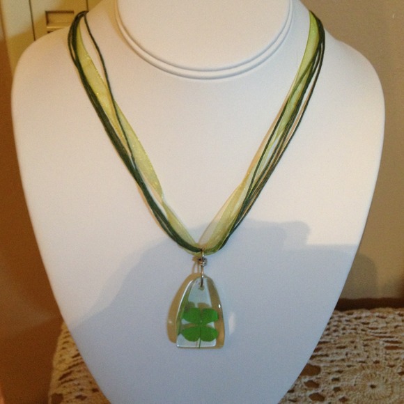 Lucky Irish necklace