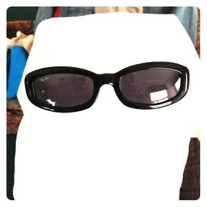 **Authentic** Ray-Ban sunglasses/Black