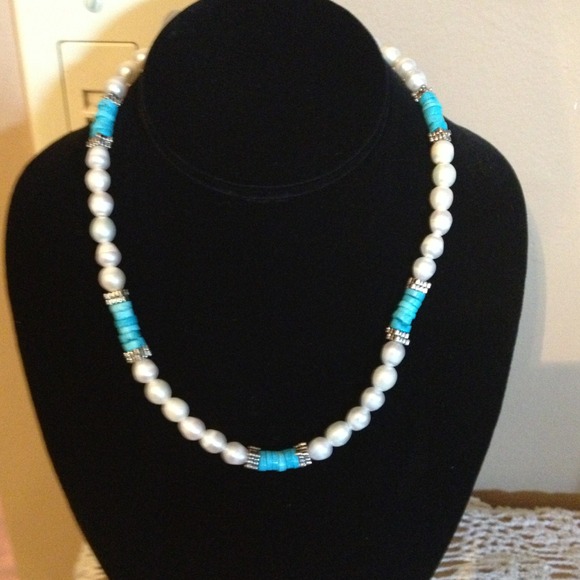 Necklace and ear rings