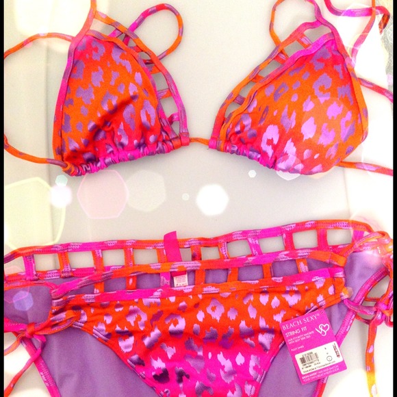 VICTORIA's SECRET BIKINI 🌟RESERVED  until06/14 🌟