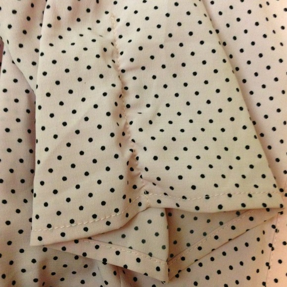 Red.NWOT pink shirt with black polka dots and belt - Picture 2 of 2