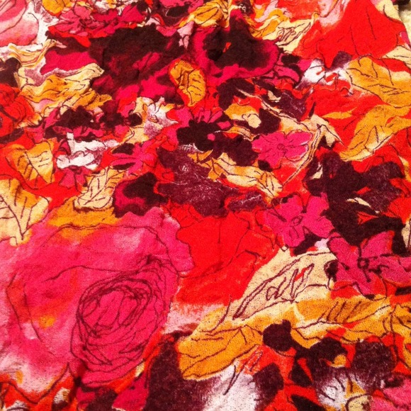 ❌SOLD IN BUNDLE❌ - Picture 2 of 2