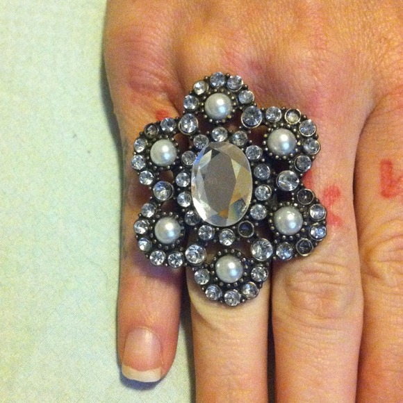 Ring - Picture 4 of 4