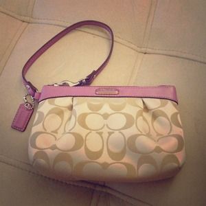 NWOT coach wristlet