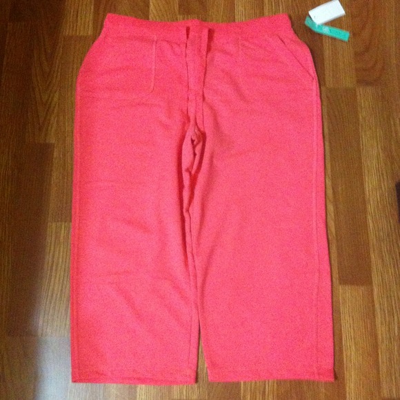 🌸Great knit capris with drawstring🌸