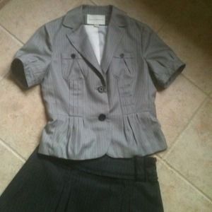 Banana Republic Trim- Fit Short Sleeved Blazer