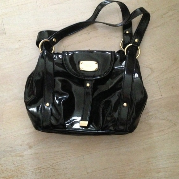 Michael Kors black patented leather handbag ❤