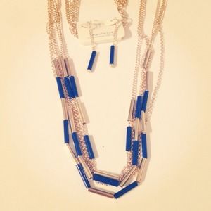 Necklace and earring set