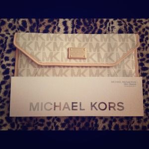 ❌SOLD❌Michael Kors Slim Sleeve