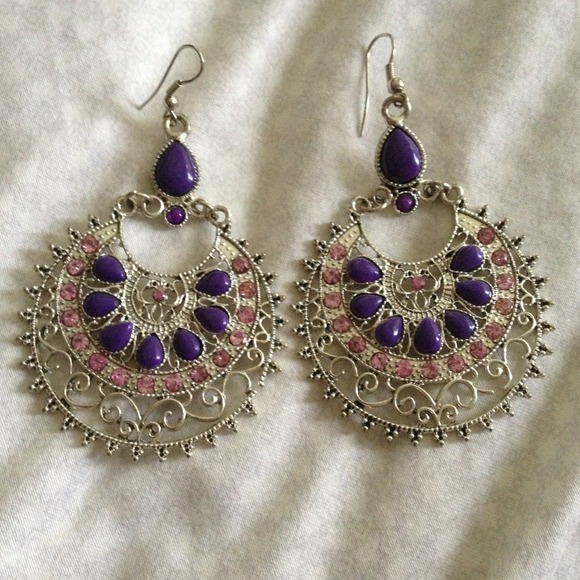 Two pairs of Earrings
