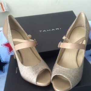Tahari shoes