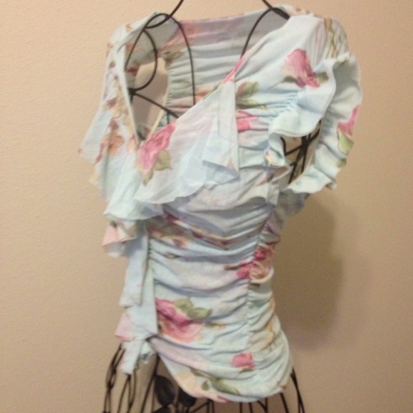 **Bundled**Light blue floral ruched short sleev - Picture 2 of 3