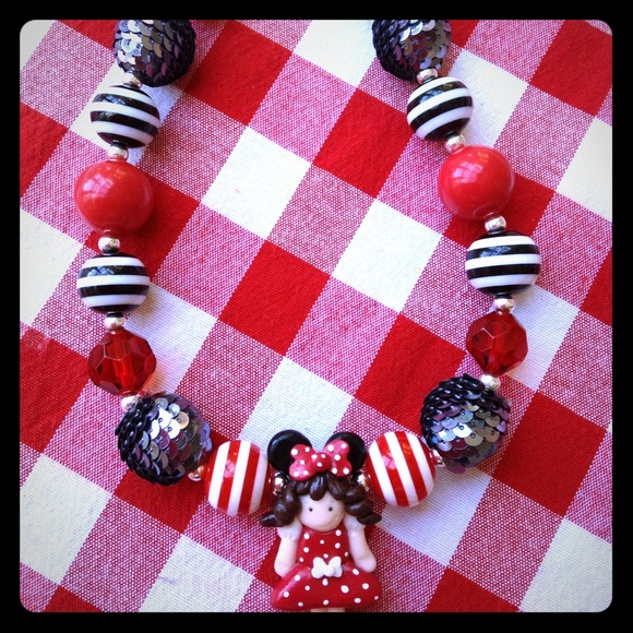 Disney childrens bubblegum necklace