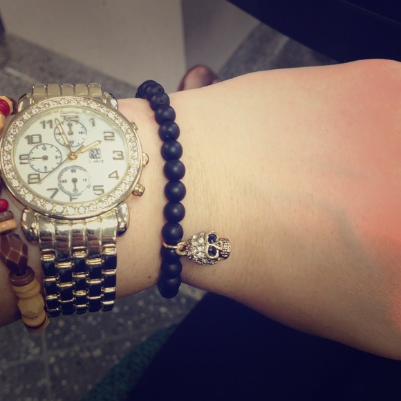 Black Beaded Skull Bracelet
