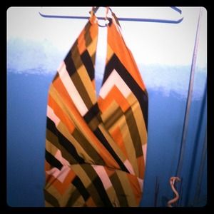 Chic geometric halter