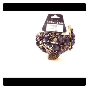 🔴🔴REDUCED🔴🔴Dolphin bracelet!!!