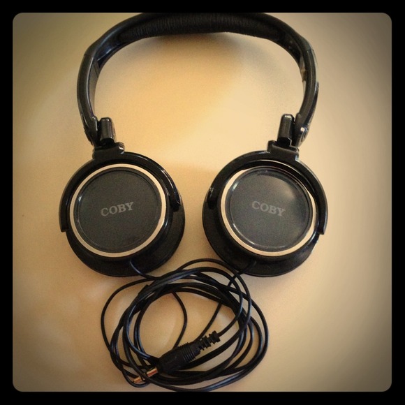 🌟COBY headphones🌟