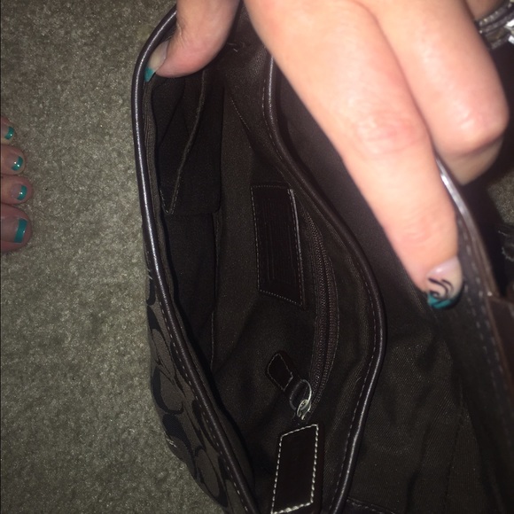 Authentic coach purse - Picture 2 of 3