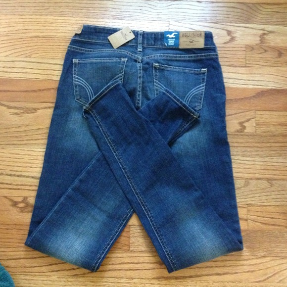 SOLD ❌❌❌Brand New Hollister super skinny jeans - Picture 3 of 3