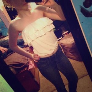 💗American Eagle ruffle top :)