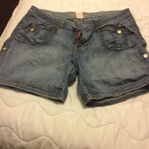 🚫SOLD IN BUNDLE🚫Denim shorts