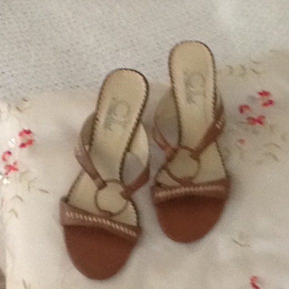 Sandals - Picture 4 of 4