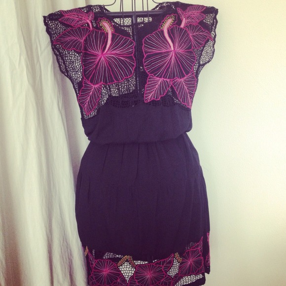 Hibiscus cruise/beach wear. M/L