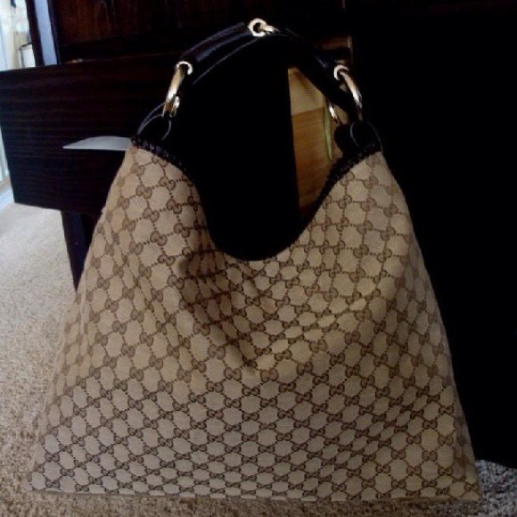 Gucci horse bag. REDUCED ! Closet closing soon!