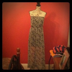 🔒Reserved🔒 Floral Maxi Dress for @amenafaye