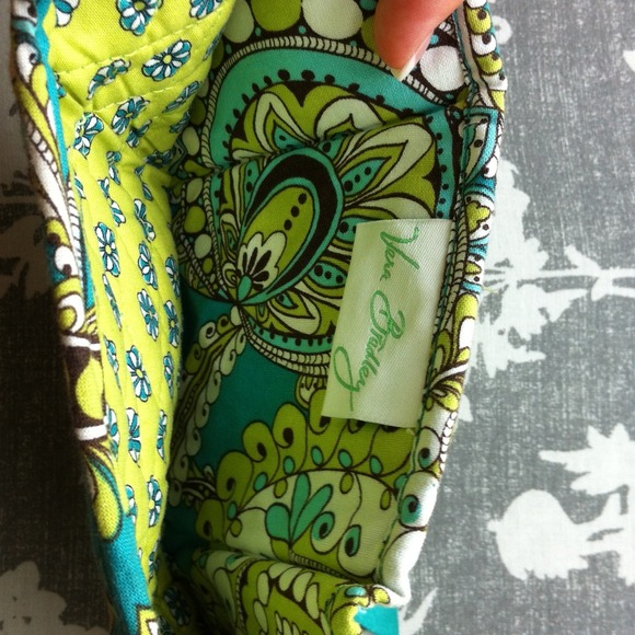 Little Vera Bradley wallet - Picture 3 of 3