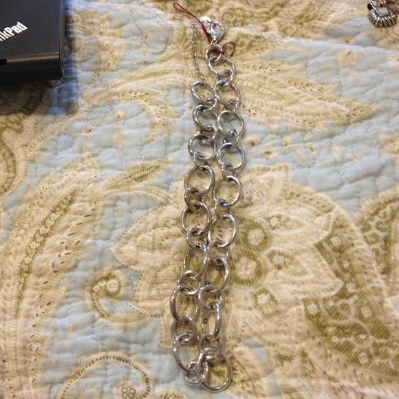 Sarah Coventry costume jewerly necklace