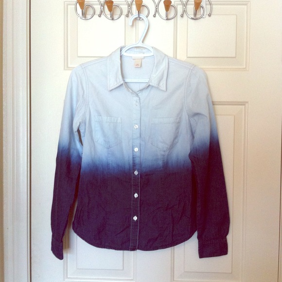 SOLD**** Missimo Ombré Chambray Button-up Shirt S
