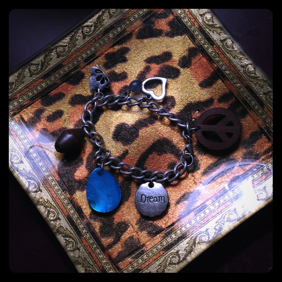 Charm bracelet ✨
