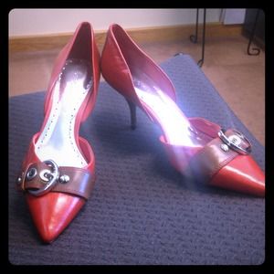 BCBG red & brown heels