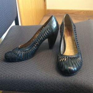 Black mix mooz heels