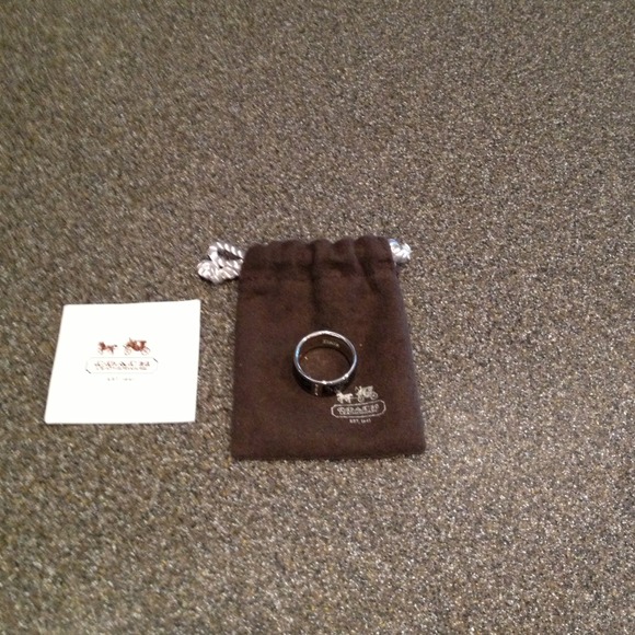Authentic Coach signature C Ring