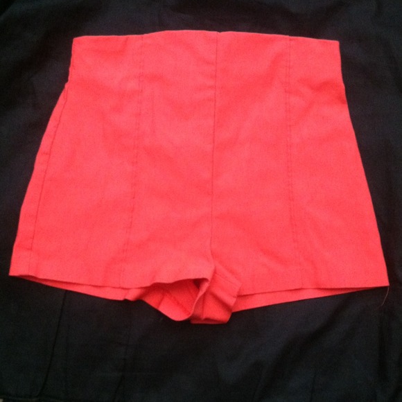 🔴Sold🔴 Coral high waisted shorts.