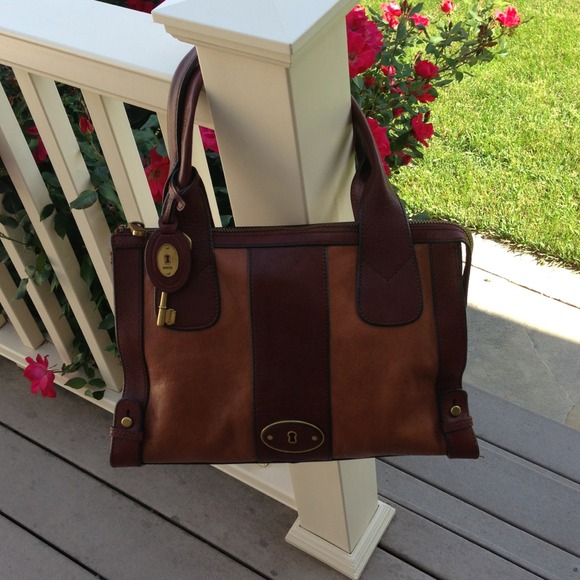 *FOR @greenkeen* Two toned leather Fossil bag