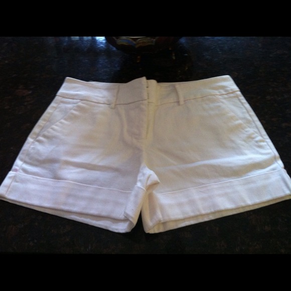 Loft Women's white cuffed shorts, fits size 6-8