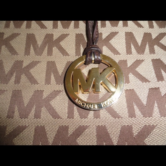 Michael kors, tote,almost new! - Picture 2 of 4