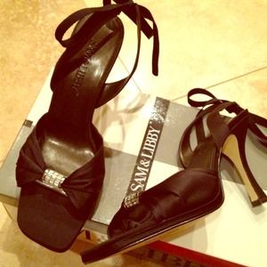 Sam & Libby black evening shoes.