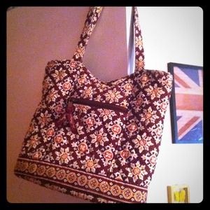 Vera Bradley Curvy Tote in Medallion