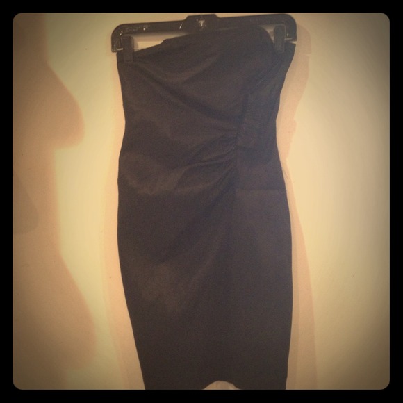 Simple black semi formal dress - Picture 1 of 1