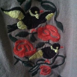 BCBG shirt top bird flower stitching  medium cute