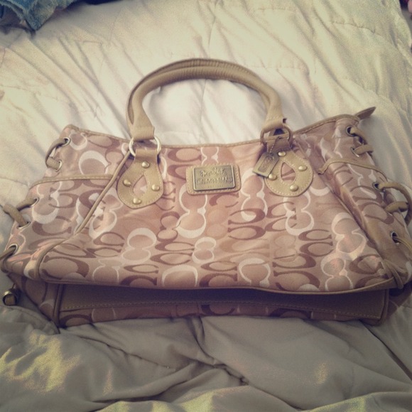 ✋SOLD!!✋Coach handbag