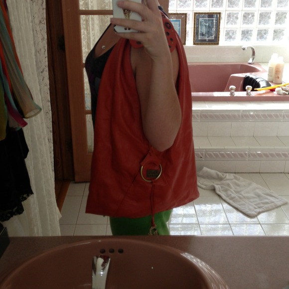 💢SOLD IN BUNDLE💢Adorable orange purse