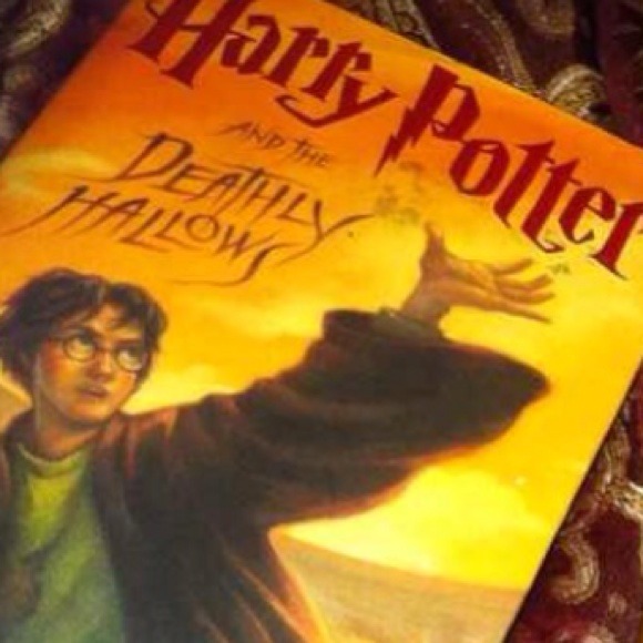 ⭐Hardcover harry potter year 7⭐