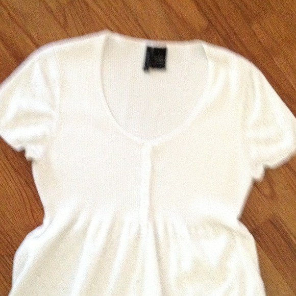 SOLD.    New Directions white top, sz. L - Picture 3 of 4