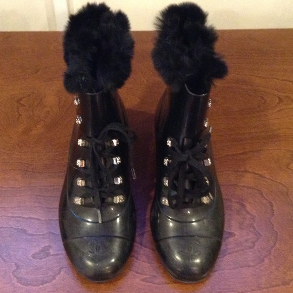 chanel rain boot