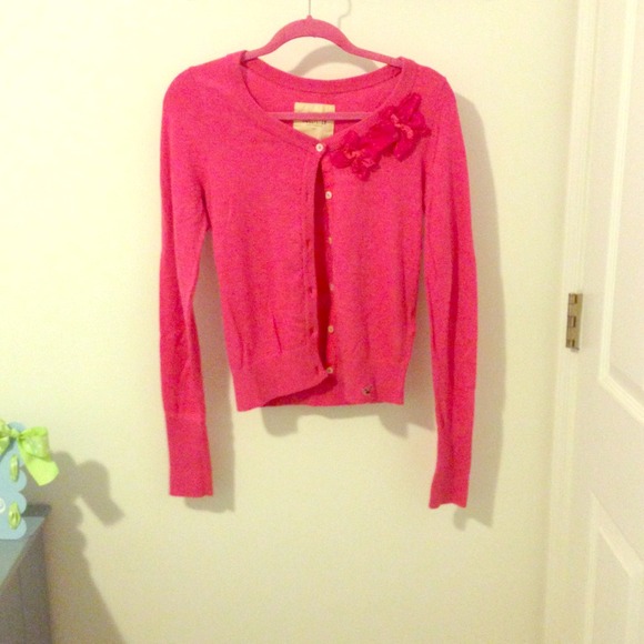 🚫Sold in bundle🚫 Hot pink Hollister sweater